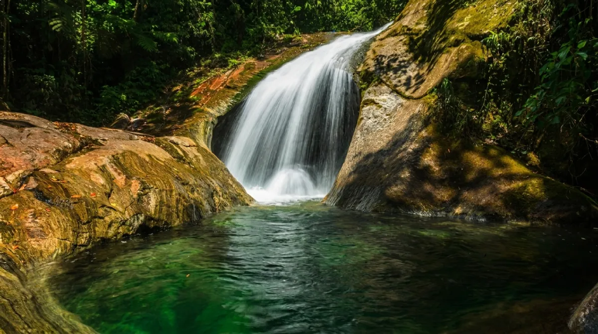 Cachoeira na região de Penedo, programa de um dia inteiro em quatro dias de viagem